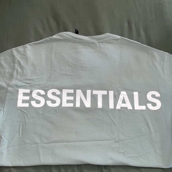 Essentials FW19 Tee - Picture 1 of 4